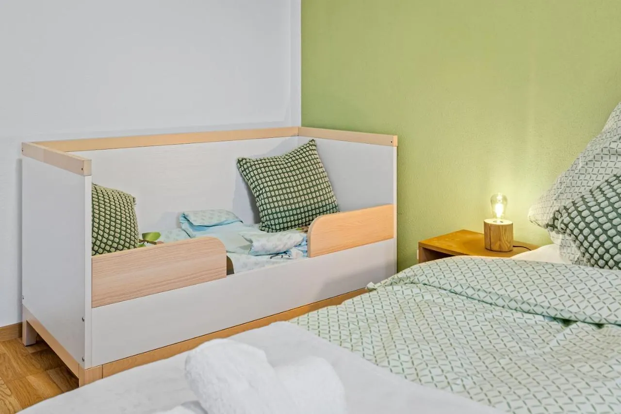Smurmelhomes Oase: Terrasse - Parken - Kind Passau